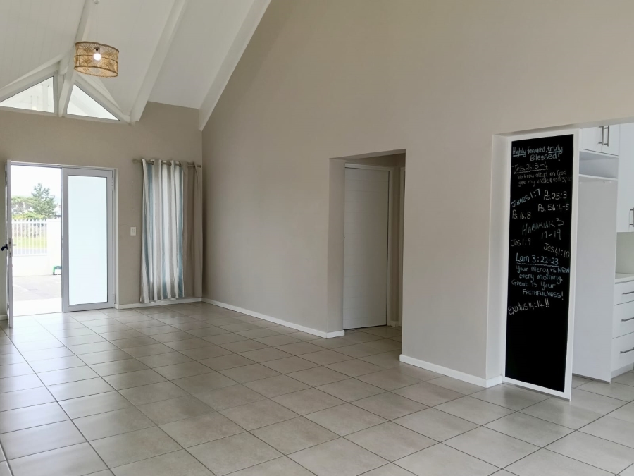 To Let 3 Bedroom Property for Rent in Sandbaai Western Cape